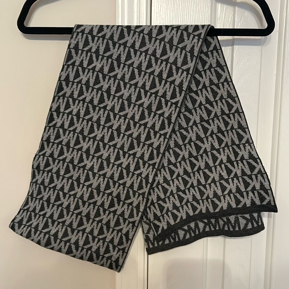 Michael Kors scarf